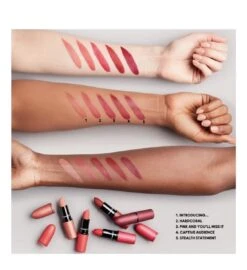 M·A·C Mistletoe Matte Powder Kiss Lipstick - Limited Edition Make-up Set -Bekend Cosmetica Winkel 1098x1200