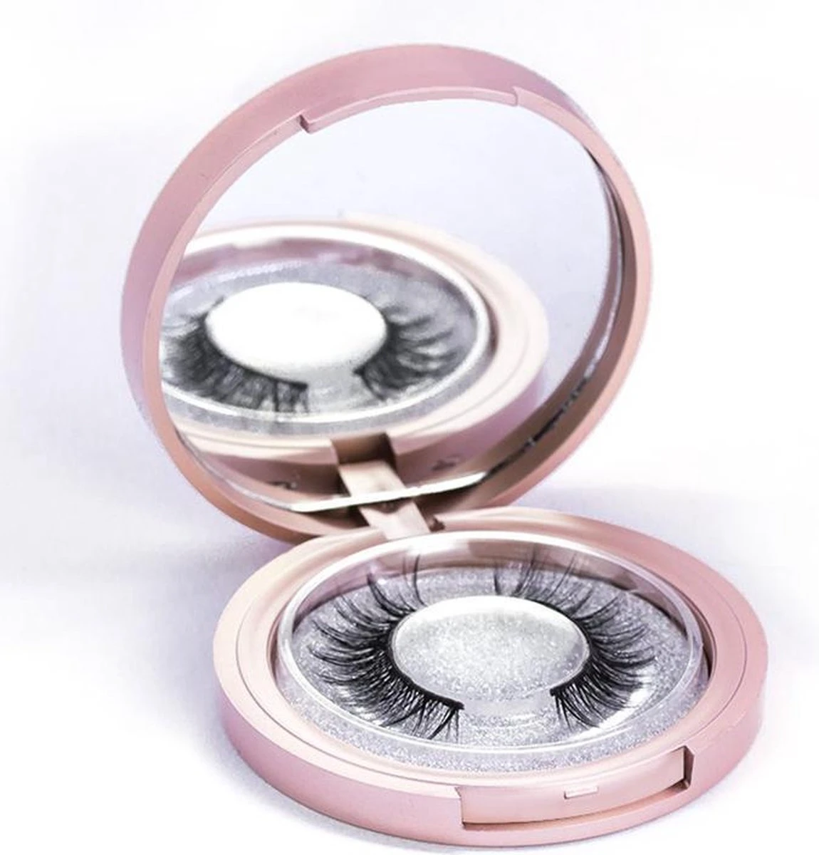 Luxe Magnetische Eyeliner + Magnetische Wimpers Set – Zwart Miami - Wimpers Zonder Lijm - 3D Nepwimpers - Magnetische Eyeliner - Herbruikbare Wimpers – Eyelashes - Magnetisch - Zwarte Wimpers - Wimper Magneet - Pincet - Giftbox - Cadeau Tip 7 Luxe Magnetische Eyeliner + Magnetische Wimpers Set – Zwart Miami - Wimpers Zonder Lijm - 3D Nepwimpers - Magnetische Eyeliner - Herbruikbare Wimpers – Eyelashes - Magnetisch - Zwarte Wimpers - Wimper Magneet - Pincet - Giftbox - Cadeau Tip - Afbeelding 5