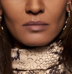 L’Oréal Paris Color Riche Free The Nudes Lipstick - Nude Matte - 06 No Hesitation - Bruin - 3,9 Gr -Bekend Cosmetica Winkel 1175x1200