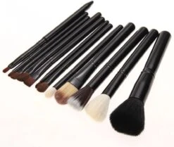 Evvie 12-delige Make-up Kwasten Set In Luxe Koker - Zwart -Bekend Cosmetica Winkel 1200x1017 4