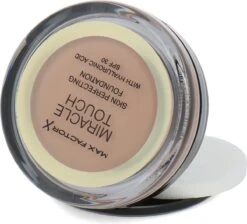 Max Factor Miracle Touch Foundation - 60 Sand 20 Max Factor Miracle Touch Foundation - 60 Sand -Bekend Cosmetica Winkel 1200x1087 3