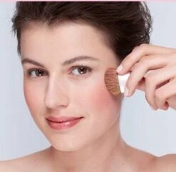 Bourjois Little Rount Pot Blush - 032 Gold 17 Bourjois Little Rount Pot Blush - 032 Gold -Bekend Cosmetica Winkel 1200x1173 36