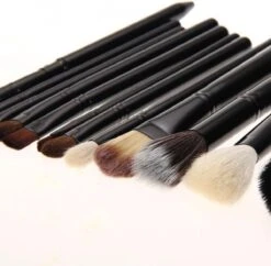 Evvie 12-delige Make-up Kwasten Set In Luxe Koker - Zwart -Bekend Cosmetica Winkel 1200x1174 13