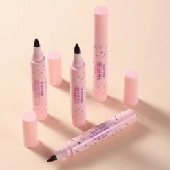 Silcky Hair Sproeten Pen - Freckle Pen - Freckles - Sproetjes Pen - Sproeten Make-up - Donker Bruin -Bekend Cosmetica Winkel 1200x1200 1511