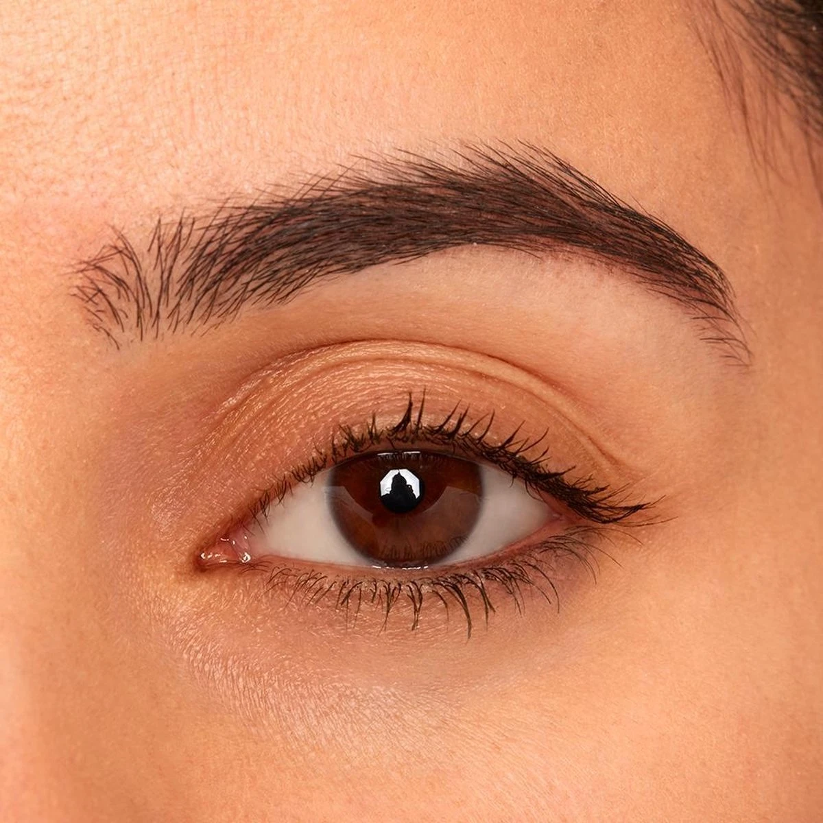 NYX Professional Makeup Fill & Fluff Eyebrow Pomade Pencil - Brunette FFEP06 - Wenkbrauwpotlood 6 NYX Professional Makeup Fill & Fluff Eyebrow Pomade Pencil - Brunette FFEP06 - Wenkbrauwpotlood - Afbeelding 4