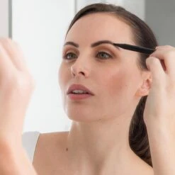 Eyebrow Magic Wenkbrauwpen - Donker Bruin -Bekend Cosmetica Winkel 1200x1200 1554