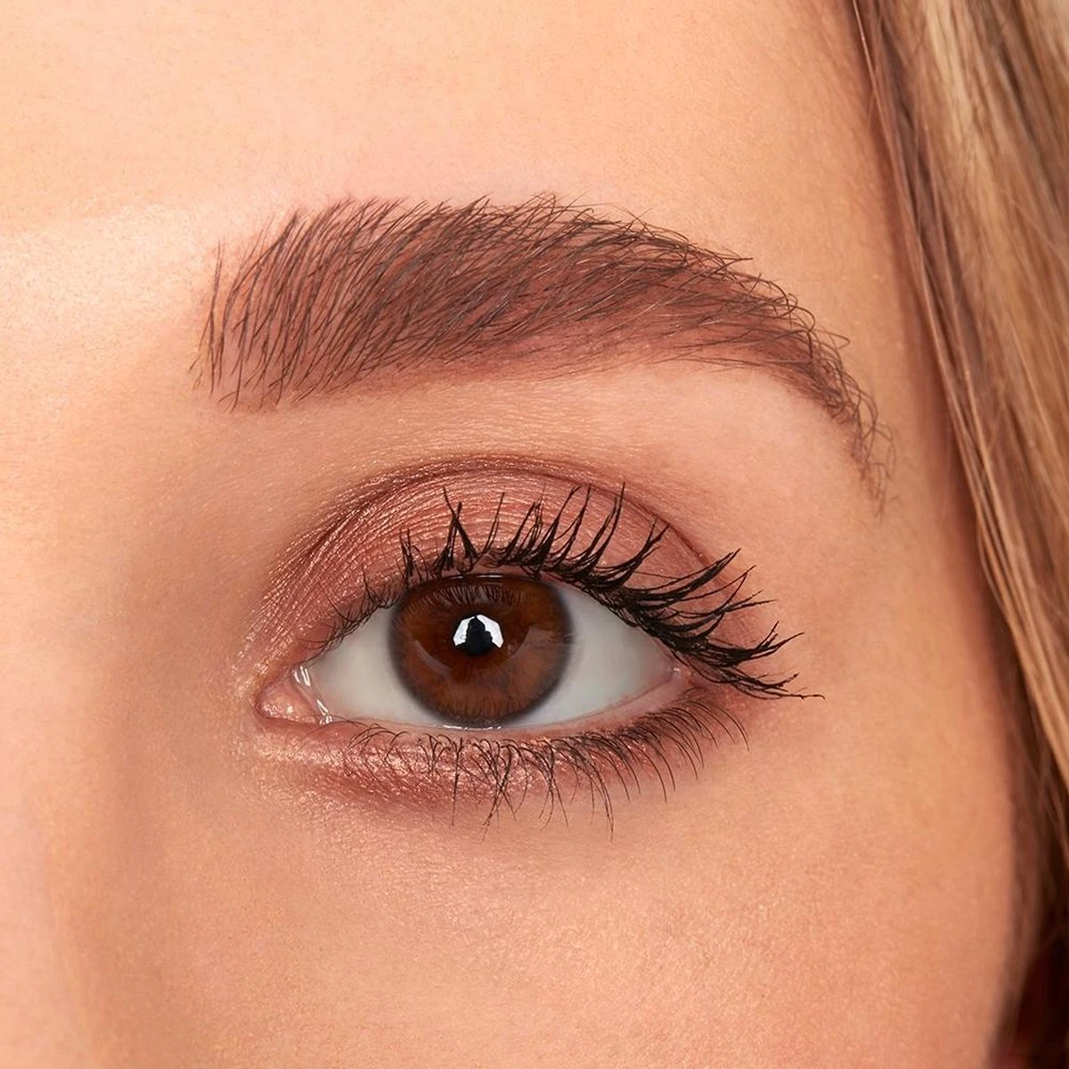 NYX Professional Makeup Fill & Fluff Eyebrow Pomade Pencil - FFEP02 Taupe - Wenkbrauw Potlood - 0,2 Gr 6 NYX Professional Makeup Fill & Fluff Eyebrow Pomade Pencil - FFEP02 Taupe - Wenkbrauw Potlood - 0,2 Gr - Afbeelding 4