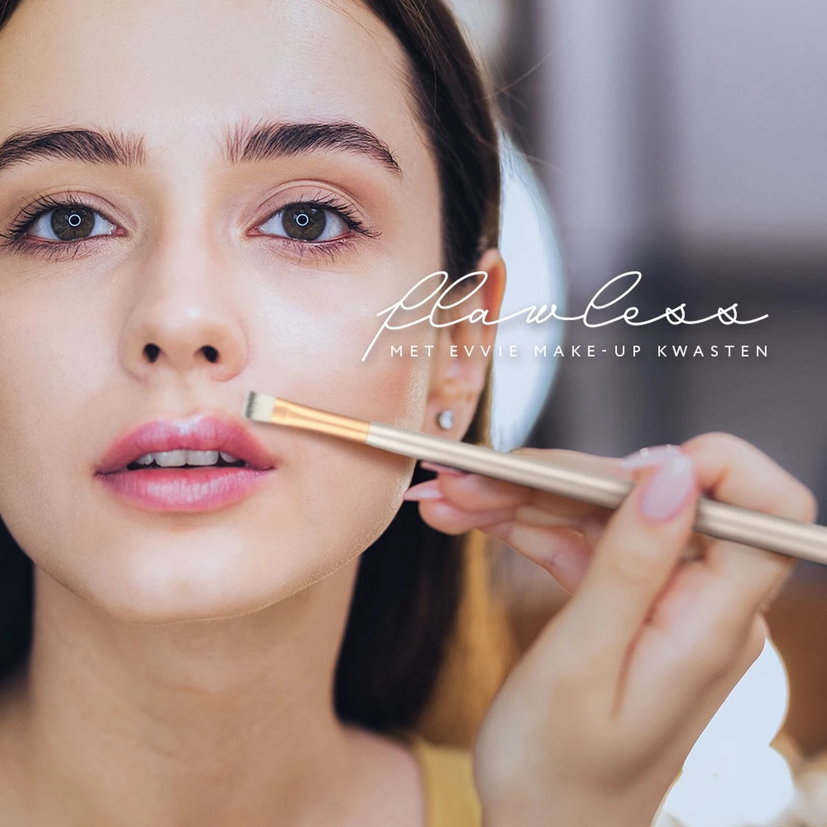 Professionele Make-up Kwastenset - 24 Delig - Beige-Goud 6 Professionele Make-up Kwastenset - 24 Delig - Beige-Goud - Afbeelding 4