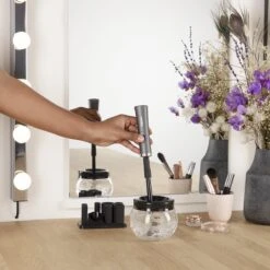 Tristar MB-2020 Make-up Kwastenreiniger – Reinigen én Drogen – Met 8 Rubberen Houders -Bekend Cosmetica Winkel 1200x1200 1945