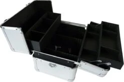 Veronica NAIL-PRODUCTS - Aluminium Koffer - Zilver - 3 Vaks - Draagriem En Afsluitbaar - Beautycase Voor Nagel, Pedicure, Manicure, Visagie, Make-up, Kapper Spullen. -Bekend Cosmetica Winkel 1200x791 4