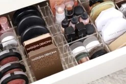 Jumanah® Collections "Sorted" MALM - Toilettafel -Volledige Lade - Make Up Organizer - Ladeverdeler - Lade Organizer - Transparant - Acryl - Kunststof -Bekend Cosmetica Winkel 1200x796 2