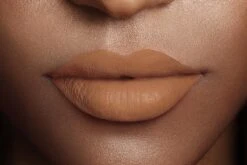 L’Oréal Paris Les Chocolats Ultra Matte Liquid Lippenstift - 860 Ginger Bomb -Bekend Cosmetica Winkel 1200x800 11