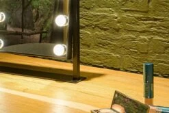 United Entertainment - Hollywood Spiegel Met 12 LEDs - 36x47,5 Cm - Zwart -Bekend Cosmetica Winkel 1200x800 55