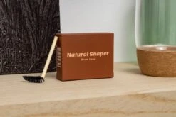 Natural Shaper Brow Soap Met Bamboo Brush – Browsoap - Wenkbrauwgel Met Langdurig Effect – Veilig En Natuurlijk – Brow Shaping - Wenkbrauw Soap 11 Natural Shaper Brow Soap Met Bamboo Brush – Browsoap - Wenkbrauwgel Met Langdurig Effect – Veilig En Natuurlijk – Brow Shaping - Wenkbrauw Soap -Bekend Cosmetica Winkel 1200x801 8