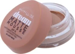 Maybelline Dream Matte Mousse Foundation - 08 Light Beige -Bekend Cosmetica Winkel 1200x863 2