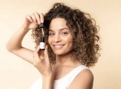 LashLiftingMaster Oil + GRATIS 3D SLAAPMASKER + Boosting Eyelash - Wimper Borstel - Wimper Serum Met Vitamine C En E - Wonderolie - Natuurlijk Sterke Lange Dikke Wimper Groei - Castor Olie - Lashlift - Haarolie - Baardolie -Bekend Cosmetica Winkel 1200x882 1