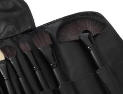 Make-up Kwasten Set - Professionele Kwasten - 24-delig Met Tasje - Cosmetica Kwasten - Zwart - Rheme -Bekend Cosmetica Winkel 1200x925 2