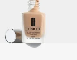 Clinique Superbalanced Foundation - 04 Cream Chamois -Bekend Cosmetica Winkel 1200x945 1