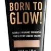 NYX Professional Makeup Born To Glow! Naturally Radiant Foundation - Porcelain BTGRF03 - Foundation - 30 Ml 2 NYX Professional Makeup Born To Glow! Naturally Radiant Foundation - Porcelain BTGRF03 - Foundation - 30 Ml -Bekend Cosmetica Winkel 539x1200 2