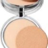 Clinique - STAY MATTE SHEER Powder 01-stay Buff 7.6 Gr 1 Clinique - STAY MATTE SHEER Powder 01-stay Buff 7.6 Gr -Bekend Cosmetica Winkel 704x1200 7