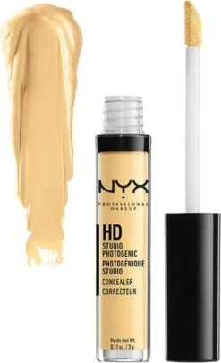 NYX Professional Makeup HD Photogenic Concealer Wand - Yellow CW10 - 3 Gr 19 NYX Professional Makeup HD Photogenic Concealer Wand - Yellow CW10 - 3 Gr -Bekend Cosmetica Winkel 730x1200 2