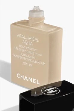 Chanel Vitalumiere Aqua Foundation - 30 Beige - SPF15 - 30 Ml -Bekend Cosmetica Winkel 800x1200 10