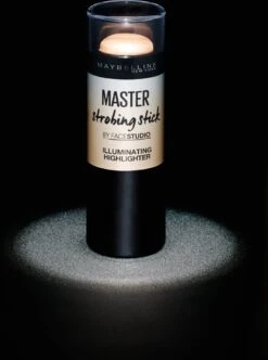 Maybelline Master Studio Strobing Highlighter Stick - 100 Light -Bekend Cosmetica Winkel 892x1200 4