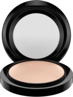 MAC Cosmetics Mineralize Skinfinish Natural - Medium - Gezichtspoeder -Bekend Cosmetica Winkel 897x1200 7