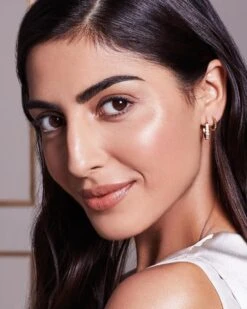 Max Factor Radiant Lift FD - 65 Rose Beige 21 Max Factor Radiant Lift FD - 65 Rose Beige -Bekend Cosmetica Winkel 960x1200 10